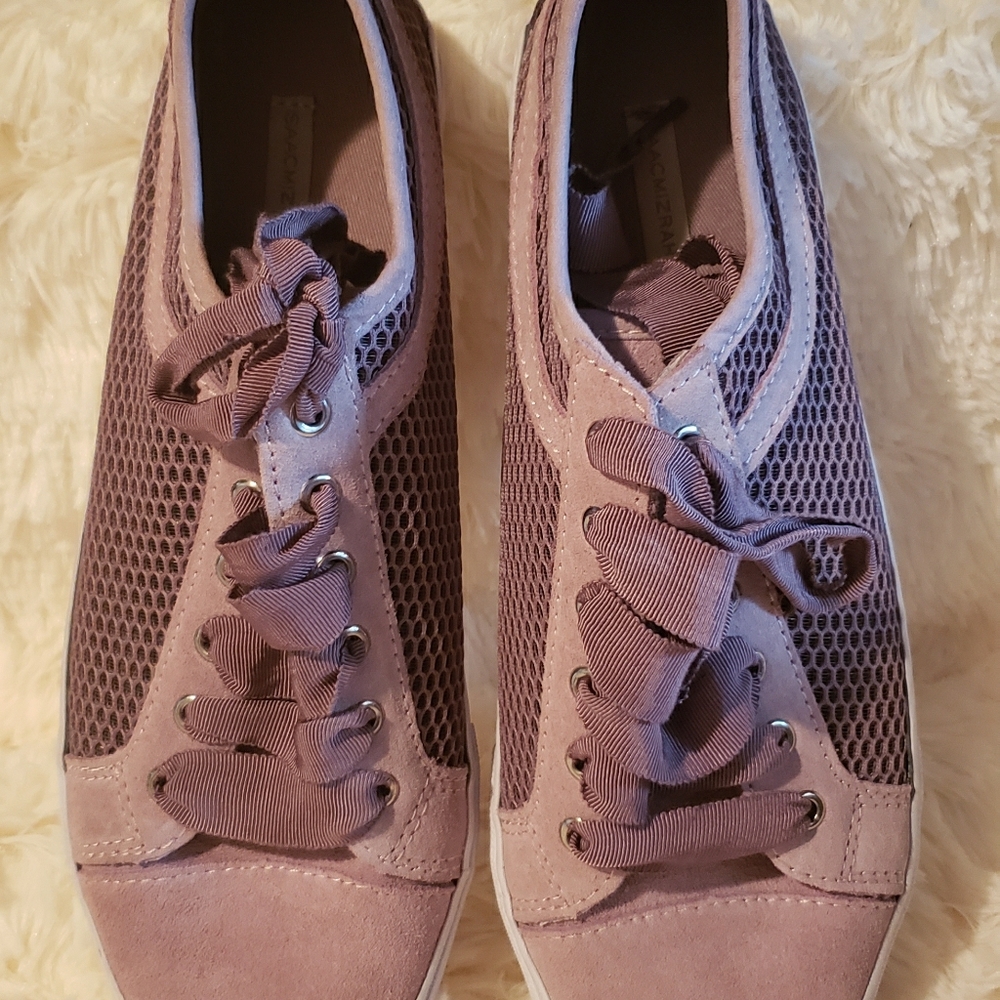 NWOT Isaac Mizrahi low top sneakers